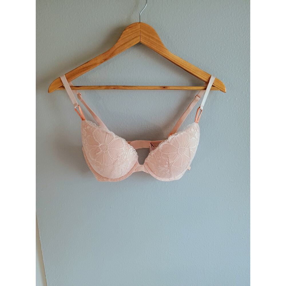 Victoria's secret light pink lace push-up bra womens 32DD